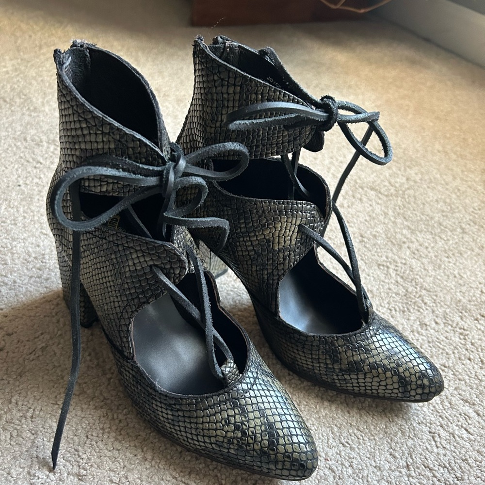 Freebird booties, green snakeskin, never worn